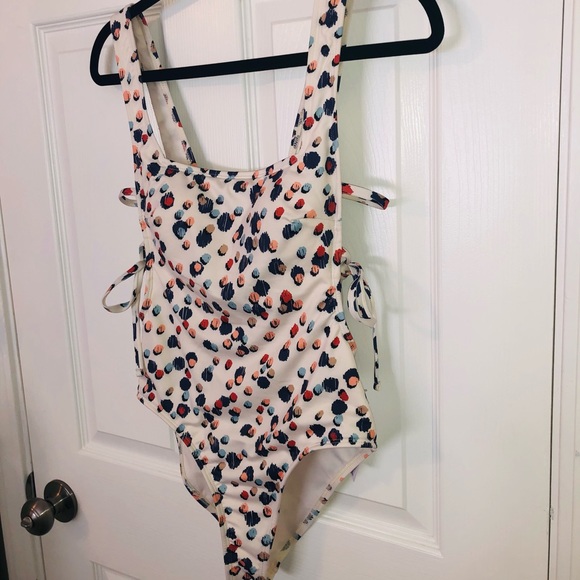 Hurley bathing suit (s) - Picture 2 of 7